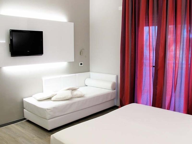 Triple Room,328080937:JPEG